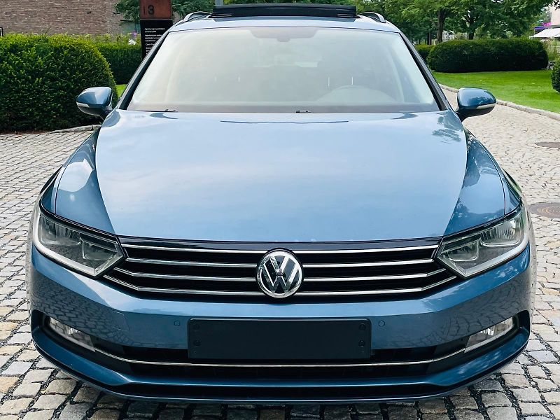 Volkswagen Passat 2.0TDI AUTOMAT VÝHŘEV SERVISKA - fotka 6 z 54