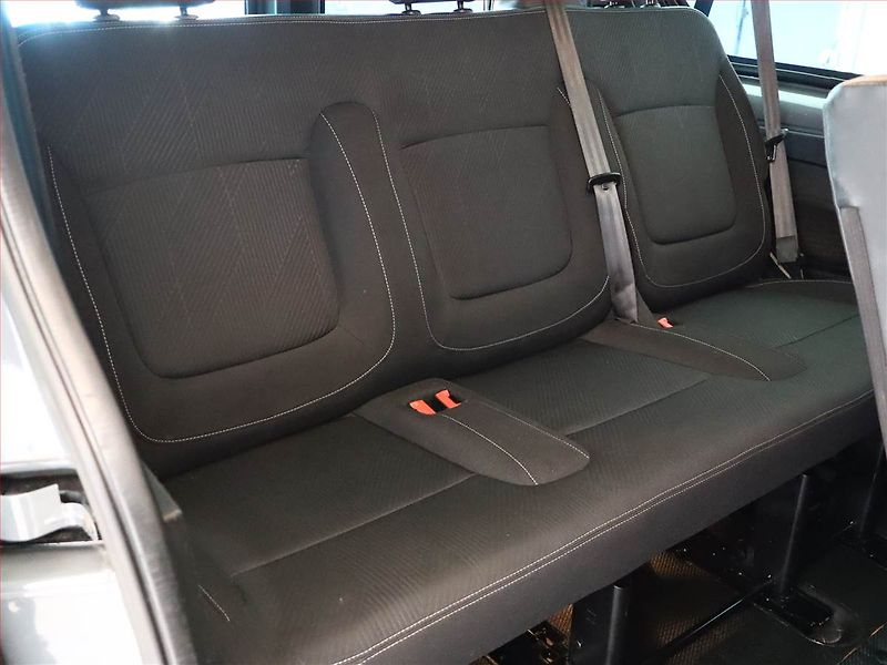 Renault Trafic (2020) 2.0 dCi, Bus, 9Míst, ČR, 1Maj - fotka 16 z 16