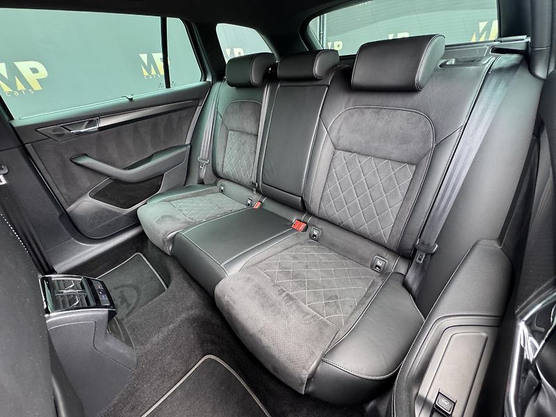 Škoda Superb (2020) 2.0TDi DSG Sportline ACC Kessy - fotka 16 z 50