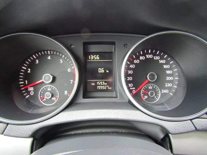 Volkswagen Golf (2010) 1.2 TSI 77kW TOP QUALITY - fotka 28 z 35
