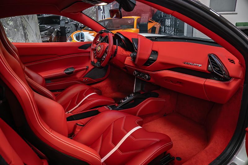 Ferrari 488 GTB LIFT/CAM/PPF/CARBON/EXHAUS - fotka 17 z 27