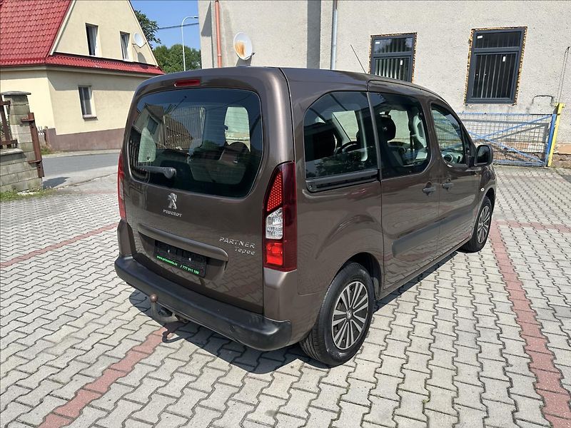 Peugeot Partner Tepee 1,6 TAŽNÉ - fotka 3 z 21