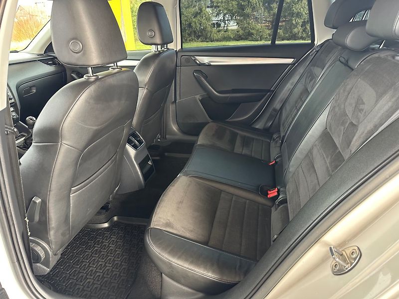 Škoda Octavia (2014) 2.0TDi 4X4 NAVI, VÝHŘEV SED. - fotka 13 z 14