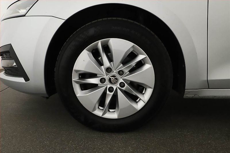 Škoda Octavia (2022) Ambition 2.0 TDI, ČR,1.maj - fotka 11 z 14