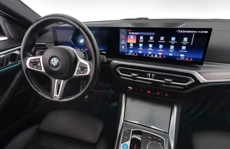 BMW i4 M50 xDrive GC Kamera Ambient  - fotka 14 z 27