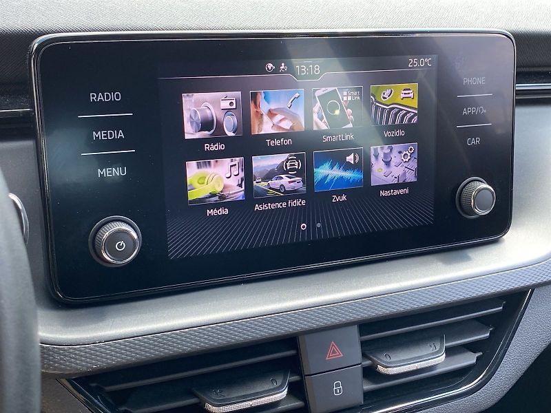 Škoda Scala (2022) 1.5 TSI DSG Ambition - fotka 22 z 30