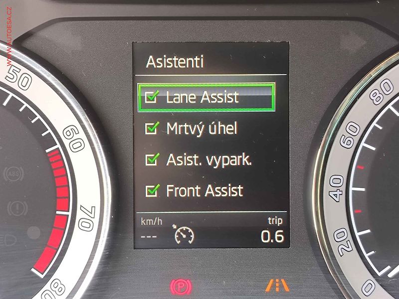 Škoda Superb (2018) 2.0 TSI 4x4, L&K, DSG, TZ - fotka 22 z 32
