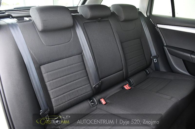 Škoda Octavia 2,0TDi - fotka 19 z 47
