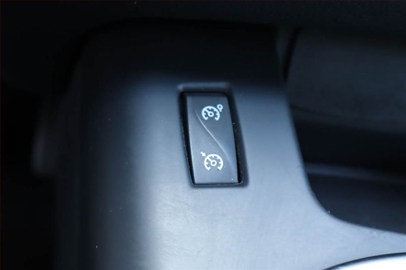 Renault Grand Scénic (2012) 1.5 dCi, Tempomat - fotka 20 z 22