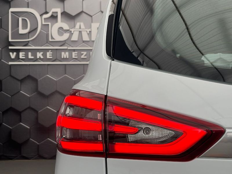 Ford S-MAX 2.5 Duratec FHEV TITANIUM - fotka 48 z 60