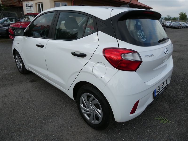 Hyundai i10 1,0 MPi 50kW Classic,tempomat - fotka 7 z 40