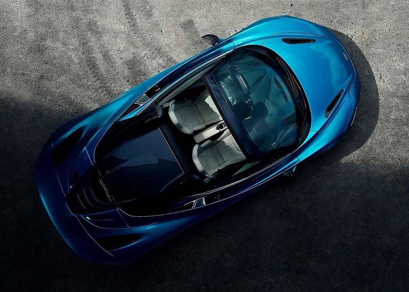Do Ženevy se chystají elektromobily i sporťáky