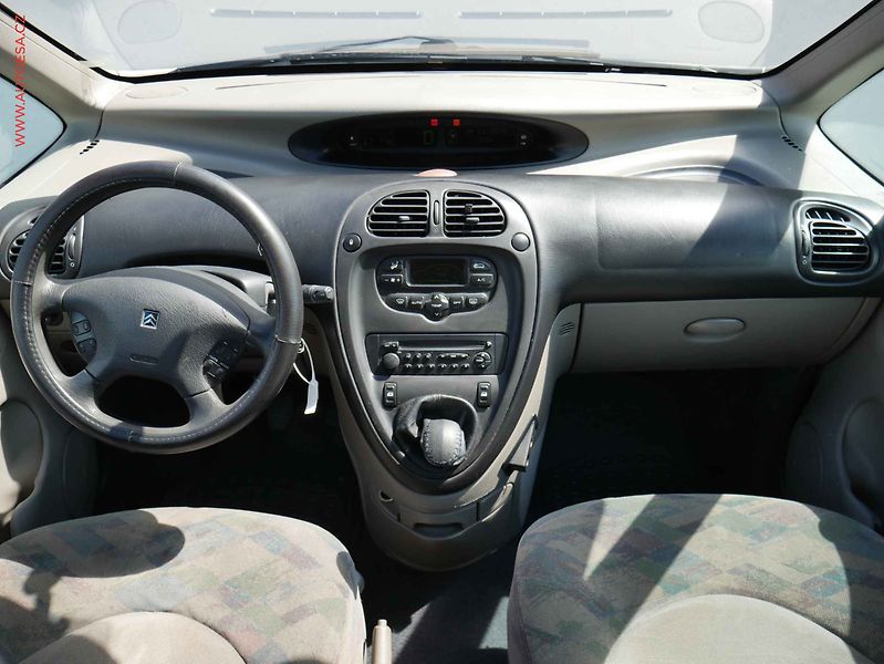 Citroën Xsara Picasso (2002) 1.8i, autoAC - fotka 8 z 16