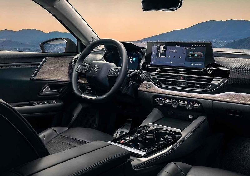 Citroën C5X dorazil do Česka
