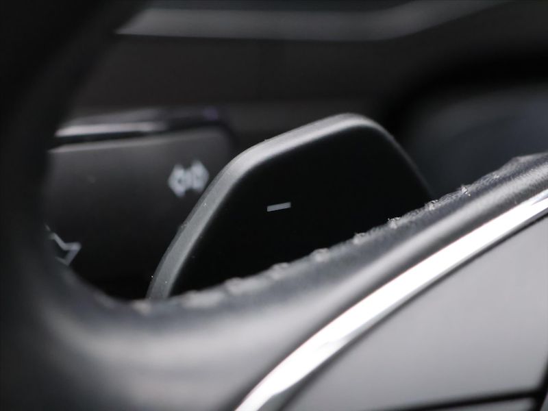 Škoda Superb 2,0 TDI 147kW DSG CZ Style DPH - fotka 21 z 36