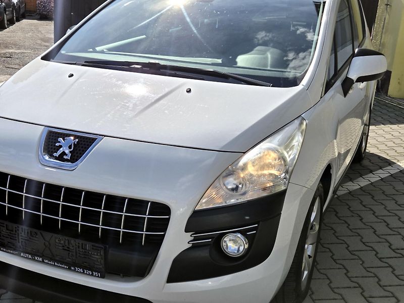 Peugeot 3008 HDi 120kW A/T *SERV.KNÍŽKA     - fotka 3 z 40