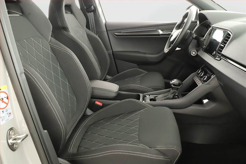 Škoda Karoq (2025) 1.5 TSI, Sportline, Navigace - fotka 7 z 20