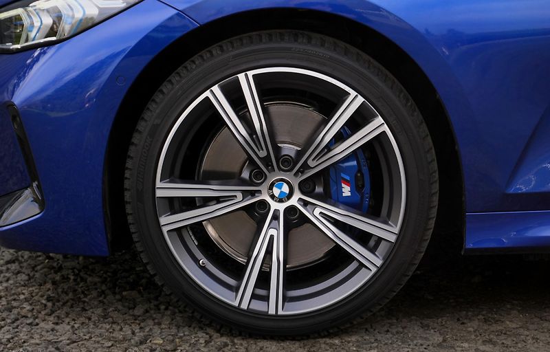 BMW Řada 3 M340i xD,Tažné, H/K, 360°, ACC - fotka 3 z 36
