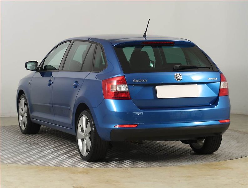 Škoda Rapid (2014) Spaceback 1.2 TSI, Tempomat - fotka 4 z 23