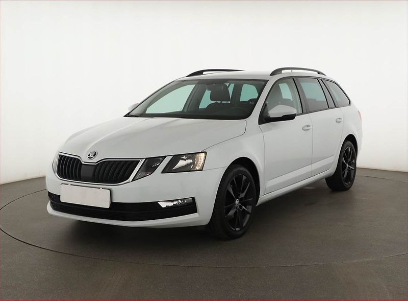 Škoda Octavia (2019) 2.0 TDI, Automat, Navi - fotka 2 z 17