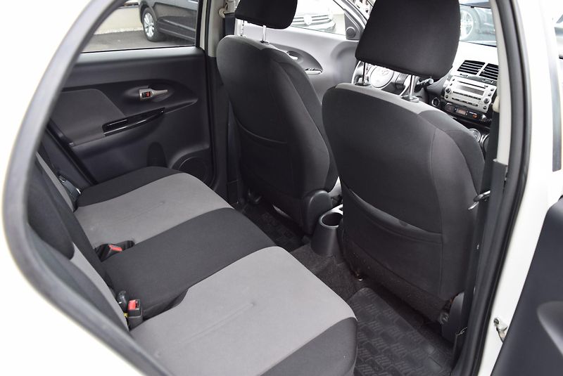Toyota Urban Cruiser (2011) 1.4 66kw D4D AWD SOL-HIGH - fotka 38 z 40