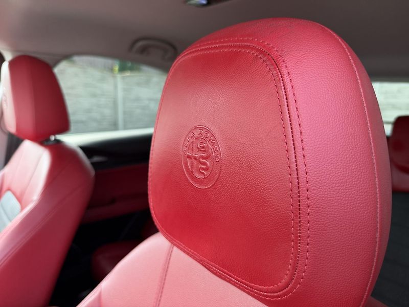 Alfa Romeo Stelvio 2.2JTDM Q4 4x4 210PS VELOCE 1A - fotka 151 z 167