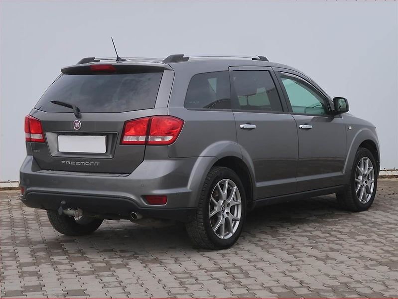 Fiat Freemont (2012) 2.0 MultiJet, 4X4, Automat - fotka 5 z 19