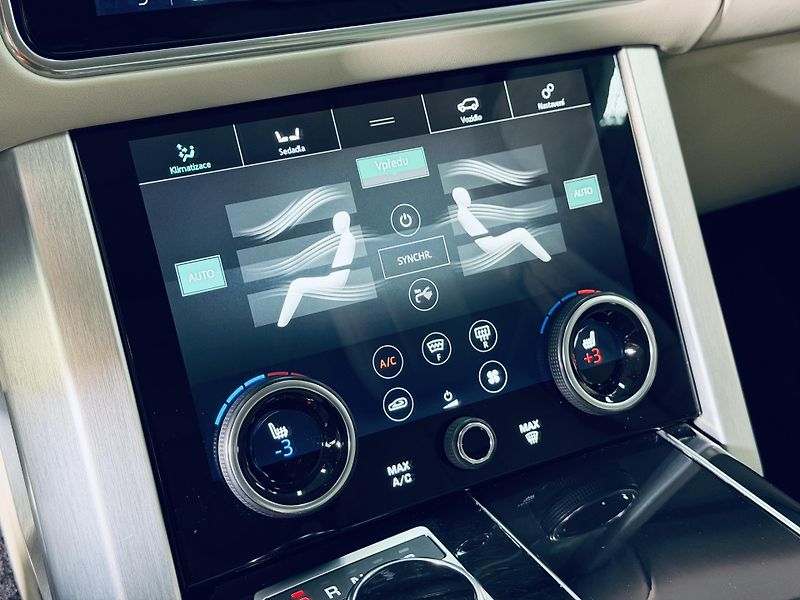 Land Rover Range Rover (2019) 4.4*V8*SD*VOGUE*TOP*CZ - fotka 25 z 45