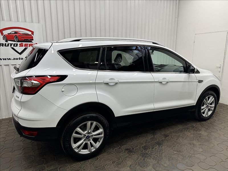Ford Kuga 1.5EB 110kW TITANIUM 2XALU - fotka 9 z 36