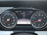 Mercedes-Benz Třídy E (2018) Elegance E 200 4MATIC - náhled 11