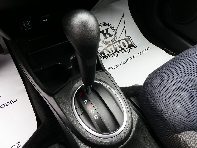 Honda Jazz (2012) 1.4i 73kW*Automat*Panorama* - fotka 23 z 32