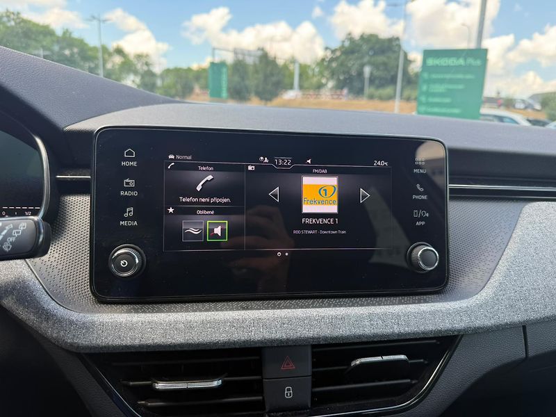 Škoda Scala Selection 1.0 TSI 85kW - fotka 12 z 25