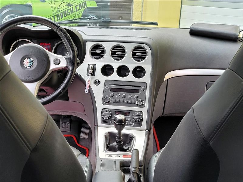 Alfa Romeo Brera 2,2 JTs po VELKÉM SERVISU - fotka 25 z 42