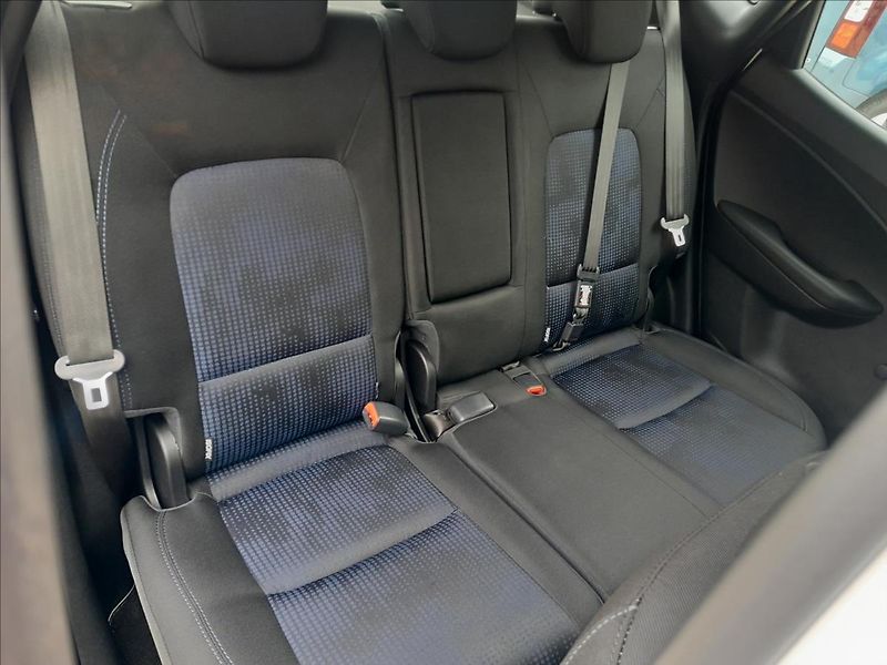 Hyundai ix20 1,4i16V 66 kW - fotka 26 z 48