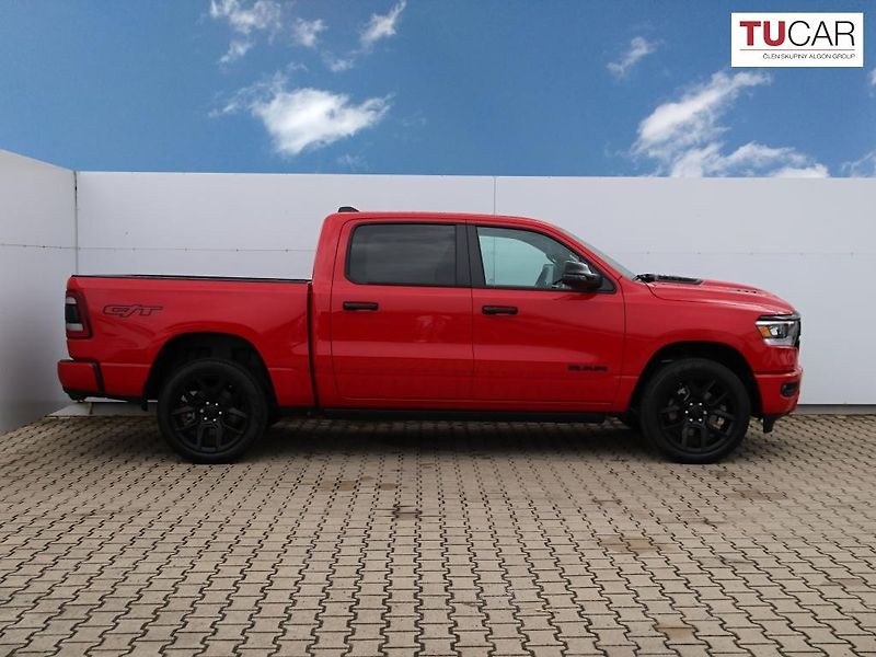 RAM 1500 (2024) Laramie G/T 5.7 HEMI E-Torque  - fotka 4 z 46