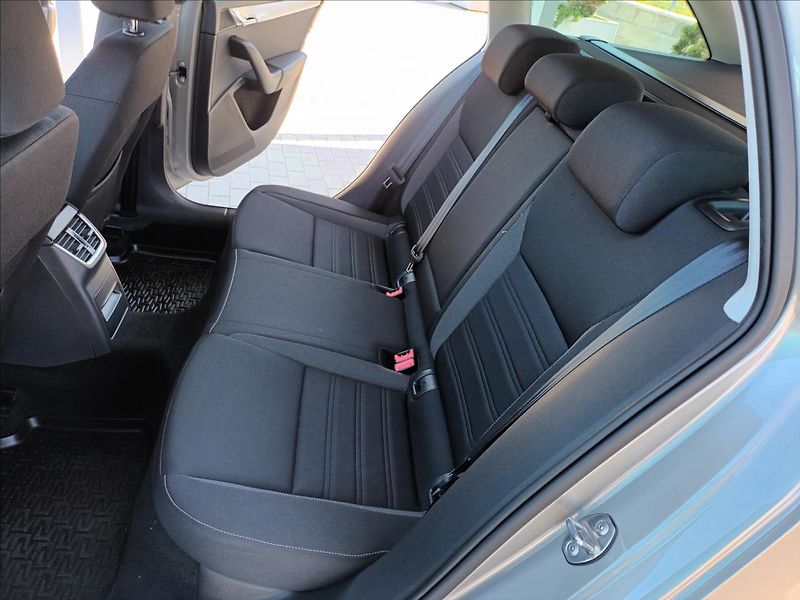 Škoda Octavia 1,4 TSI,110KW,AT,NAVI,SERVIS - fotka 17 z 43