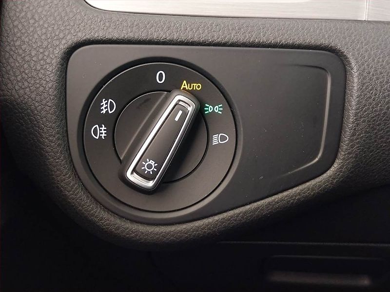 Volkswagen Golf (2015) Comfortline 1.2 TSI, Automat - fotka 18 z 22