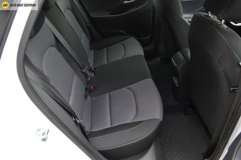 Hyundai i30 WG 1,5I MT SMART FAMILY NAVI - fotka 14 z 47