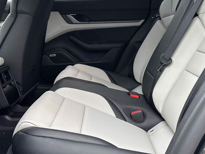 Porsche Taycan Sport Turismo HuD 360 Inno Chr - fotka 20 z 20