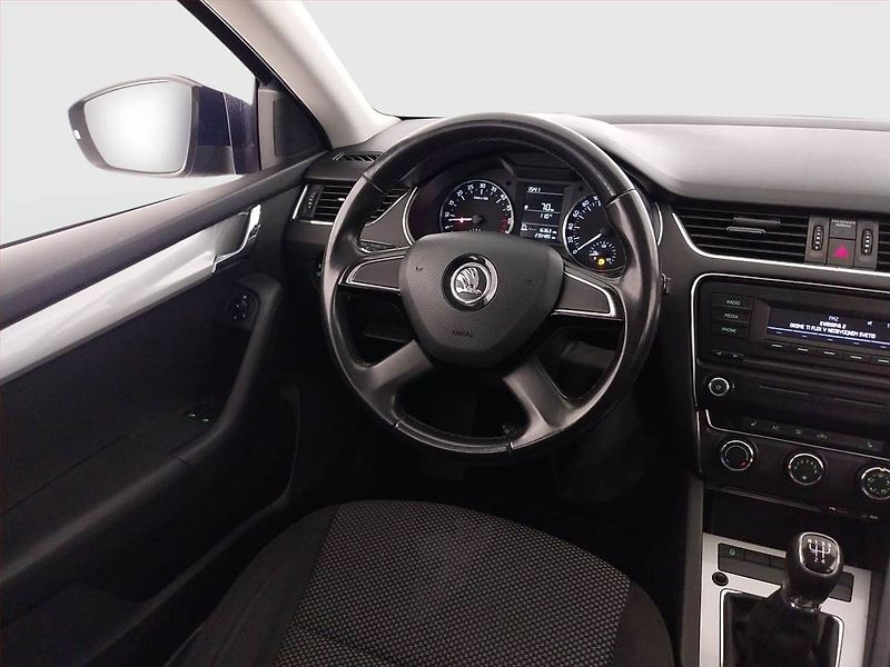 Škoda Octavia (2013) Ambition Plus 1.6 TDI - fotka 7 z 18
