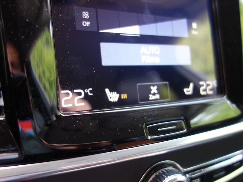 Volvo V90 (2017) 2.0D4 140kW INSCRIPTION -1.MAJ - fotka 18 z 47