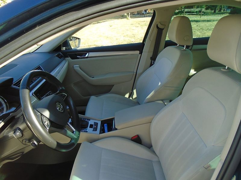 Škoda Superb (2019) 2.0 TDi, ČR - fotka 17 z 26