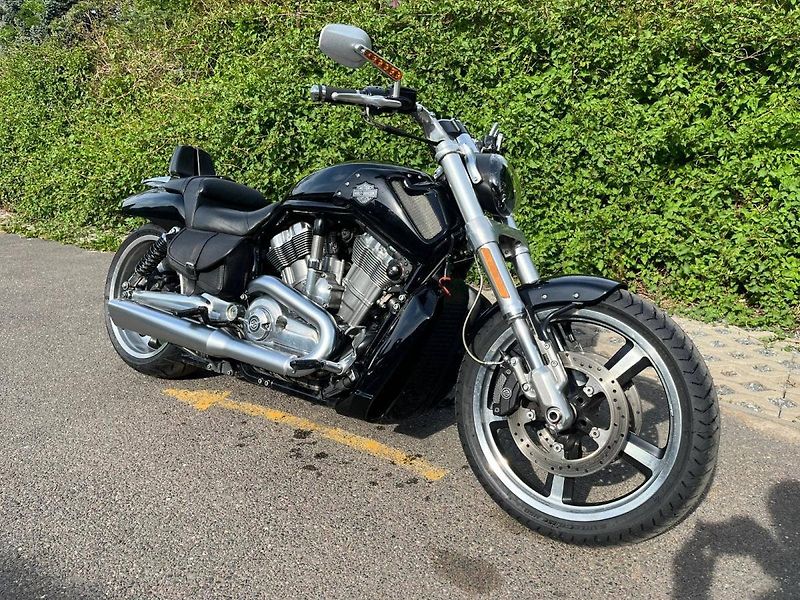 Harley-Davidson VRSCF V-Rod Muscle (2011) - fotka 1 z 15