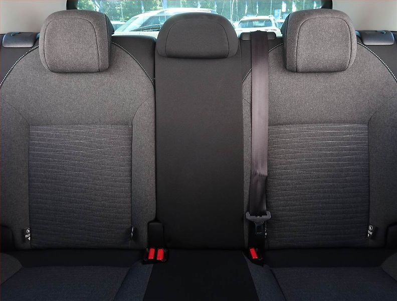 Citroën C4 (2017) 1.6 BlueHDi, Navi, Tempomat - fotka 10 z 20