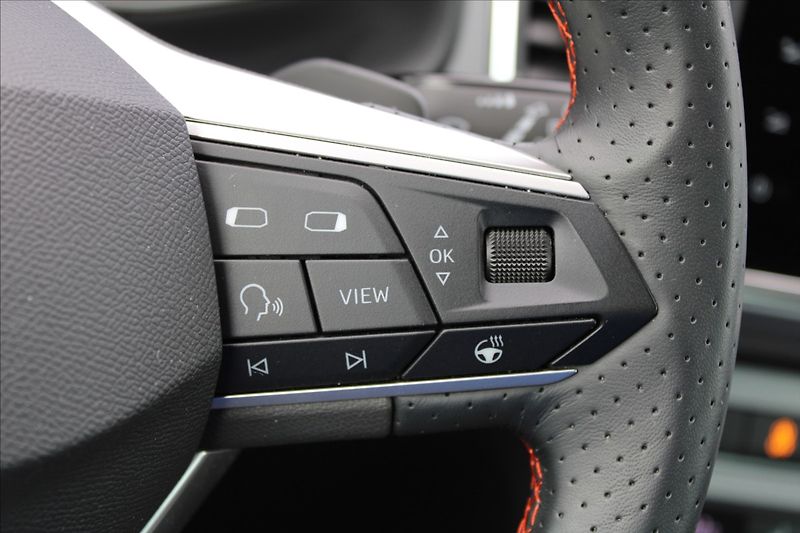 Seat Ateca 2,0 TDI  ČR,1.MAJ,A/T,4x4,FR - fotka 27 z 41