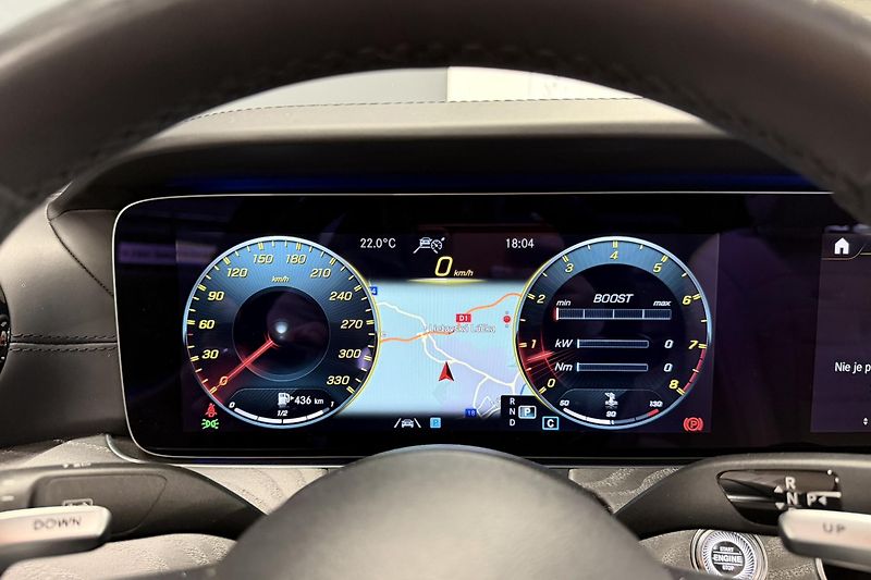 Mercedes-Benz Třídy E (2021) E 63s AMG 4Matic+ V8 Biturbo - fotka 58 z 124