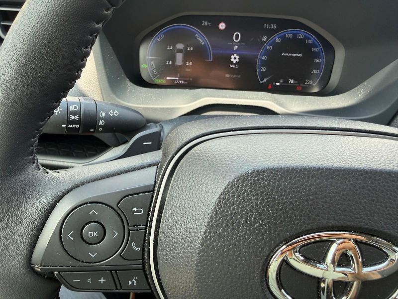 Toyota RAV4 2.5 HSD e-CVT AWD Executive + - fotka 17 z 30