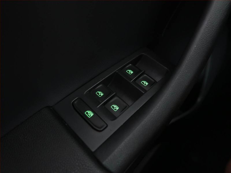Škoda Rapid (2018) Monte Carlo 1.0 TSI, Bi-Xenony - fotka 19 z 19
