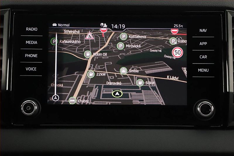 Škoda Karoq (2025) 1.5 TSI, Sportline - fotka 15 z 20