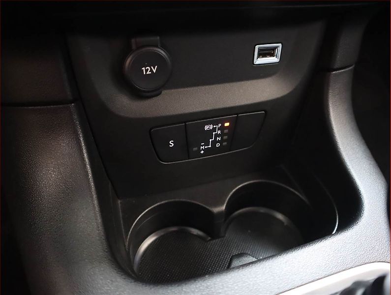 Citroën C3 (2023) 1.2 PureTech, Automat - fotka 17 z 22